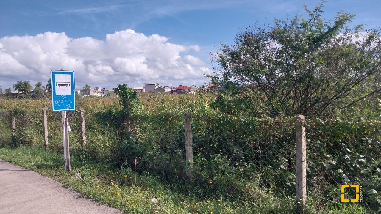 Terreno com 10911m², no bairro Carianos em Florianópolis
