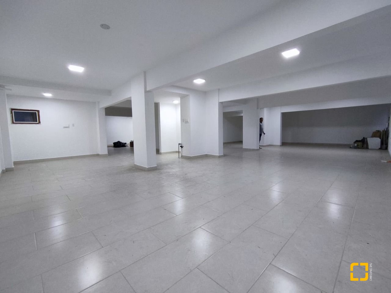 Sala com 203m², no bairro Centro em Florianópolis