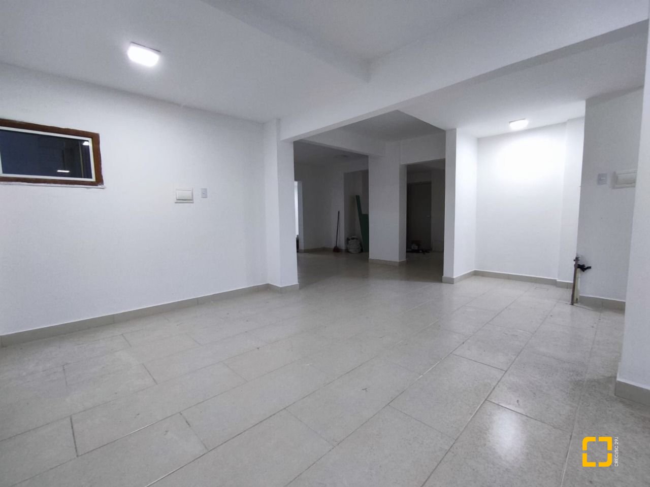 Sala com 203m², no bairro Centro em Florianópolis