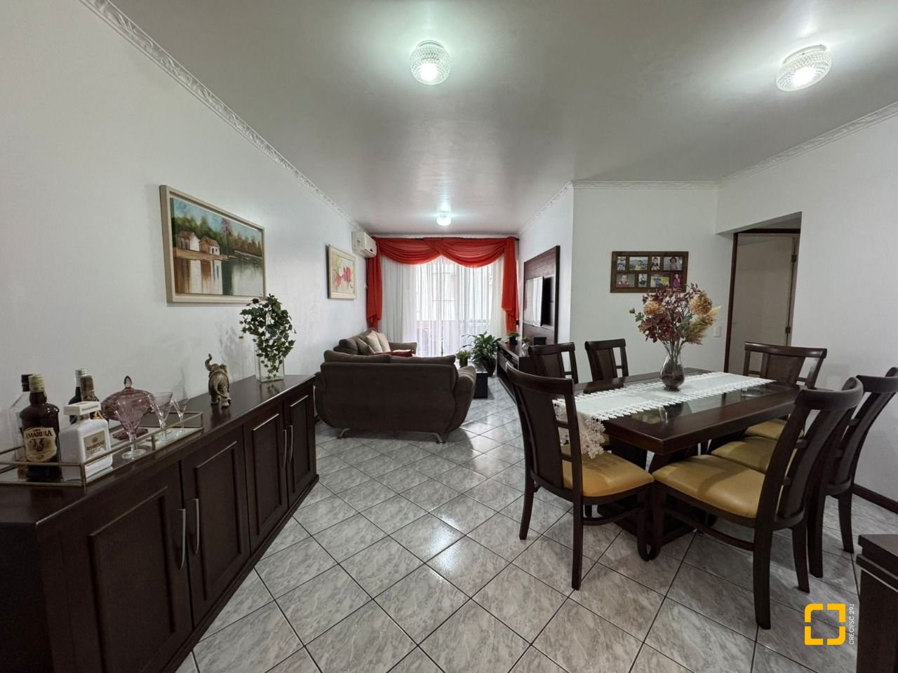 Apartamento com 108m², 5 quartos (sendo 1 suíte), 1 garagem, no bairro Bom Abrigo em Florianópolis