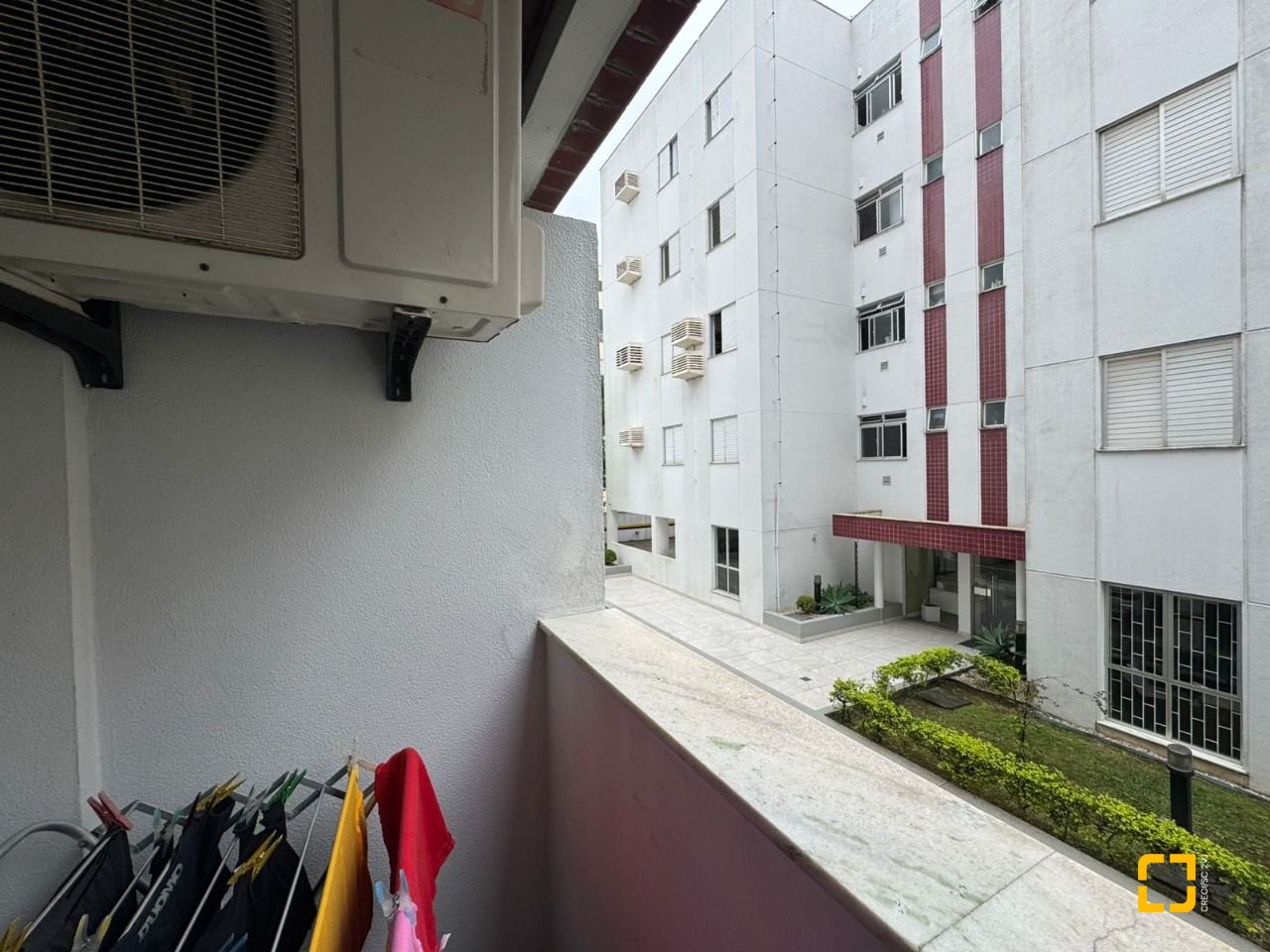 Apartamento com 108m², 5 quartos (sendo 1 suíte), 1 garagem, no bairro Bom Abrigo em Florianópolis