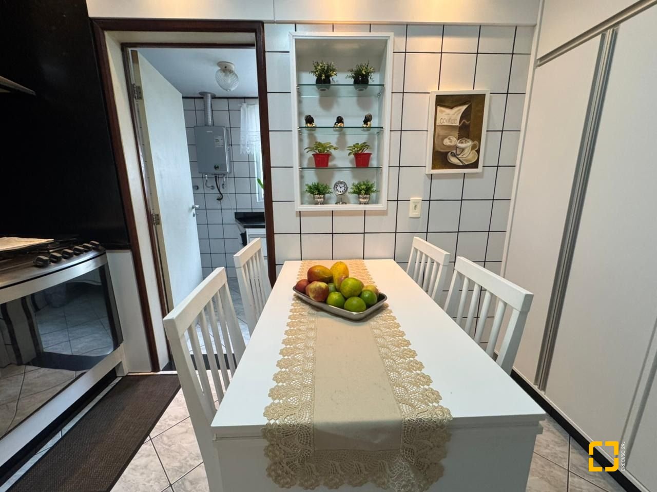 Apartamento com 108m², 5 quartos (sendo 1 suíte), 1 garagem, no bairro Bom Abrigo em Florianópolis