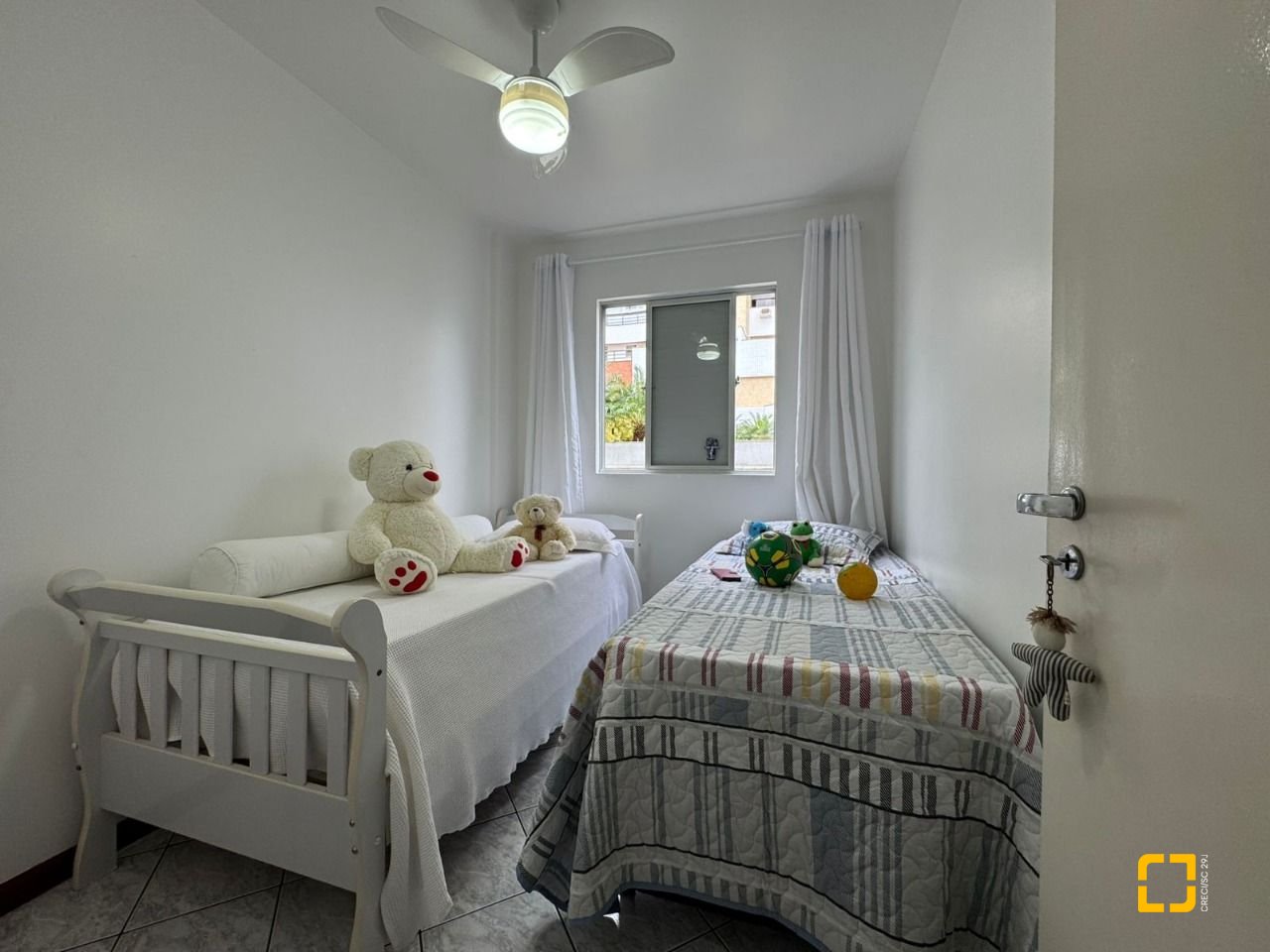 Apartamento com 108m², 5 quartos (sendo 1 suíte), 1 garagem, no bairro Bom Abrigo em Florianópolis