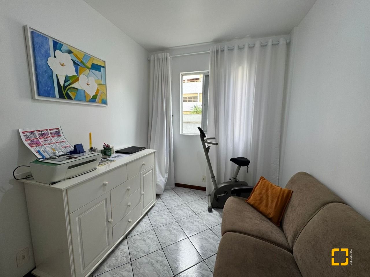 Apartamento com 108m², 5 quartos (sendo 1 suíte), 1 garagem, no bairro Bom Abrigo em Florianópolis