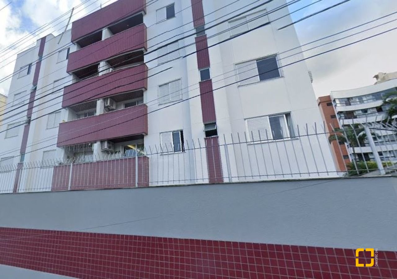 Apartamento com 108m², 5 quartos (sendo 1 suíte), 1 garagem, no bairro Bom Abrigo em Florianópolis