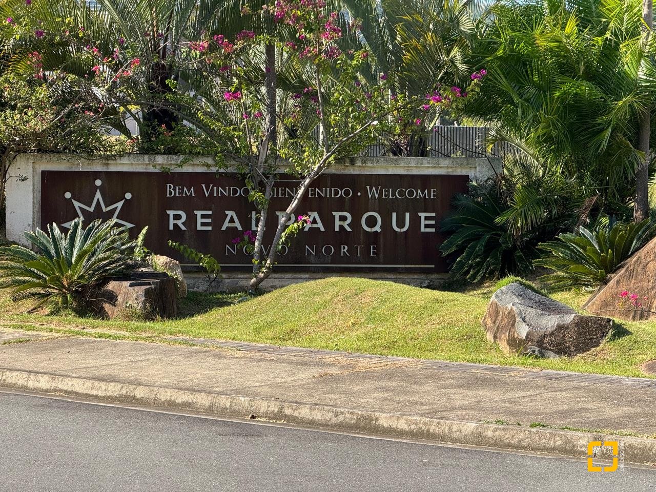 Casa com 151m², 4 quartos (sendo 1 suíte), 1 garagem, no bairro Vargem Grande em Florianópolis