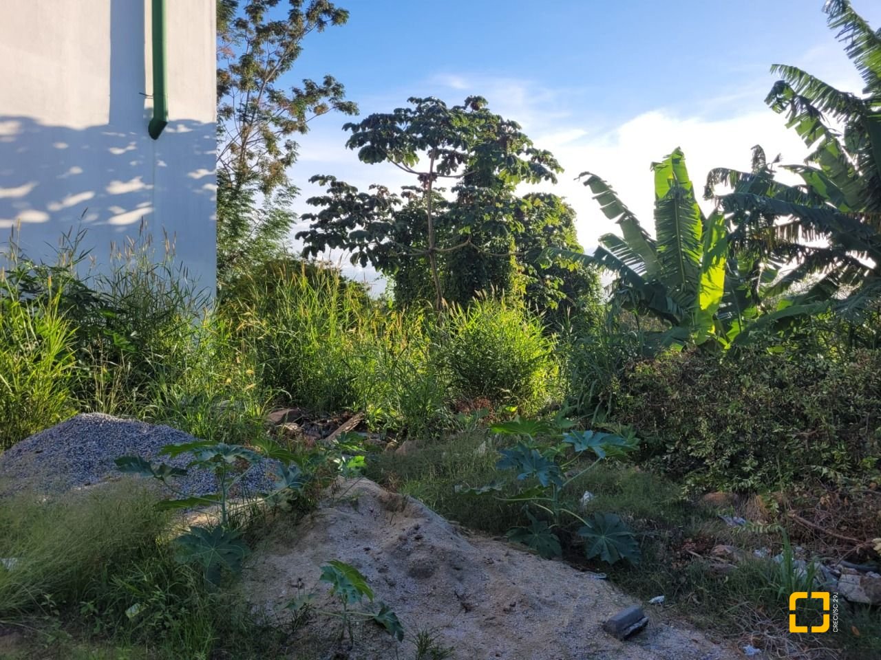 Terreno com 379m², no bairro Beiramar em Florianópolis