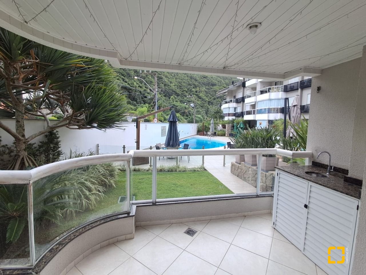 Apartamento com 78m², 3 quartos (sendo 1 suíte), 1 garagem, no bairro Praia Brava em Florianópolis
