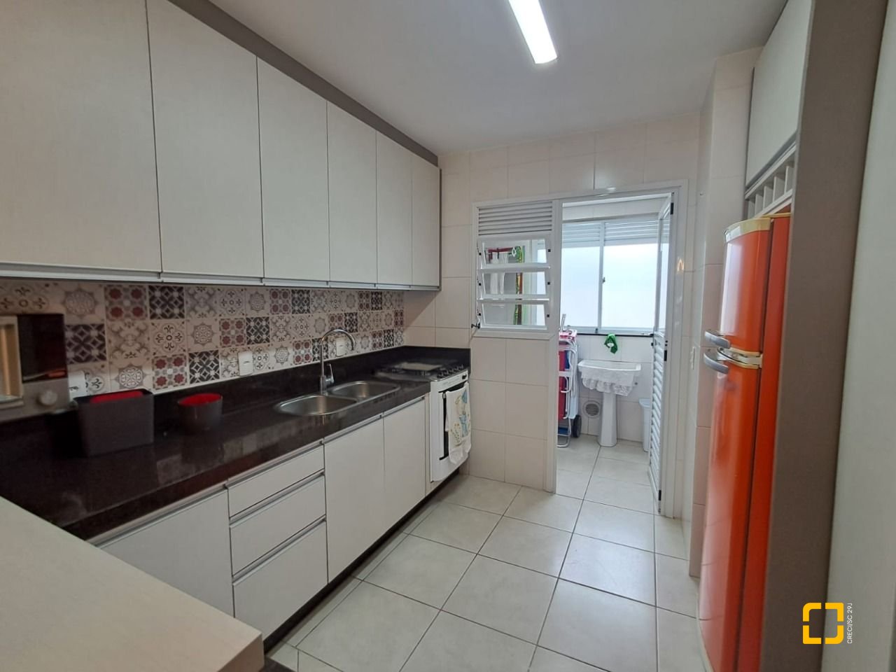 Apartamento com 78m², 3 quartos (sendo 1 suíte), 1 garagem, no bairro Praia Brava em Florianópolis
