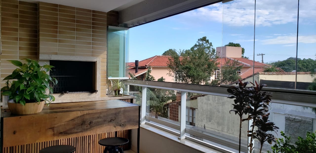 Apartamento com 89m², 3 quartos (sendo 1 suíte), 1 garagem, no bairro Campeche em Florianópolis