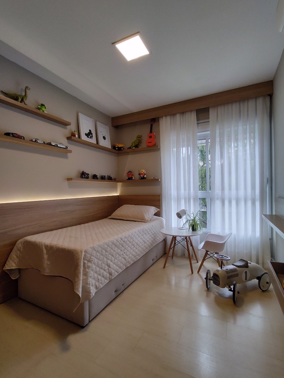 Apartamento com 89m², 3 quartos (sendo 1 suíte), 1 garagem, no bairro Campeche em Florianópolis