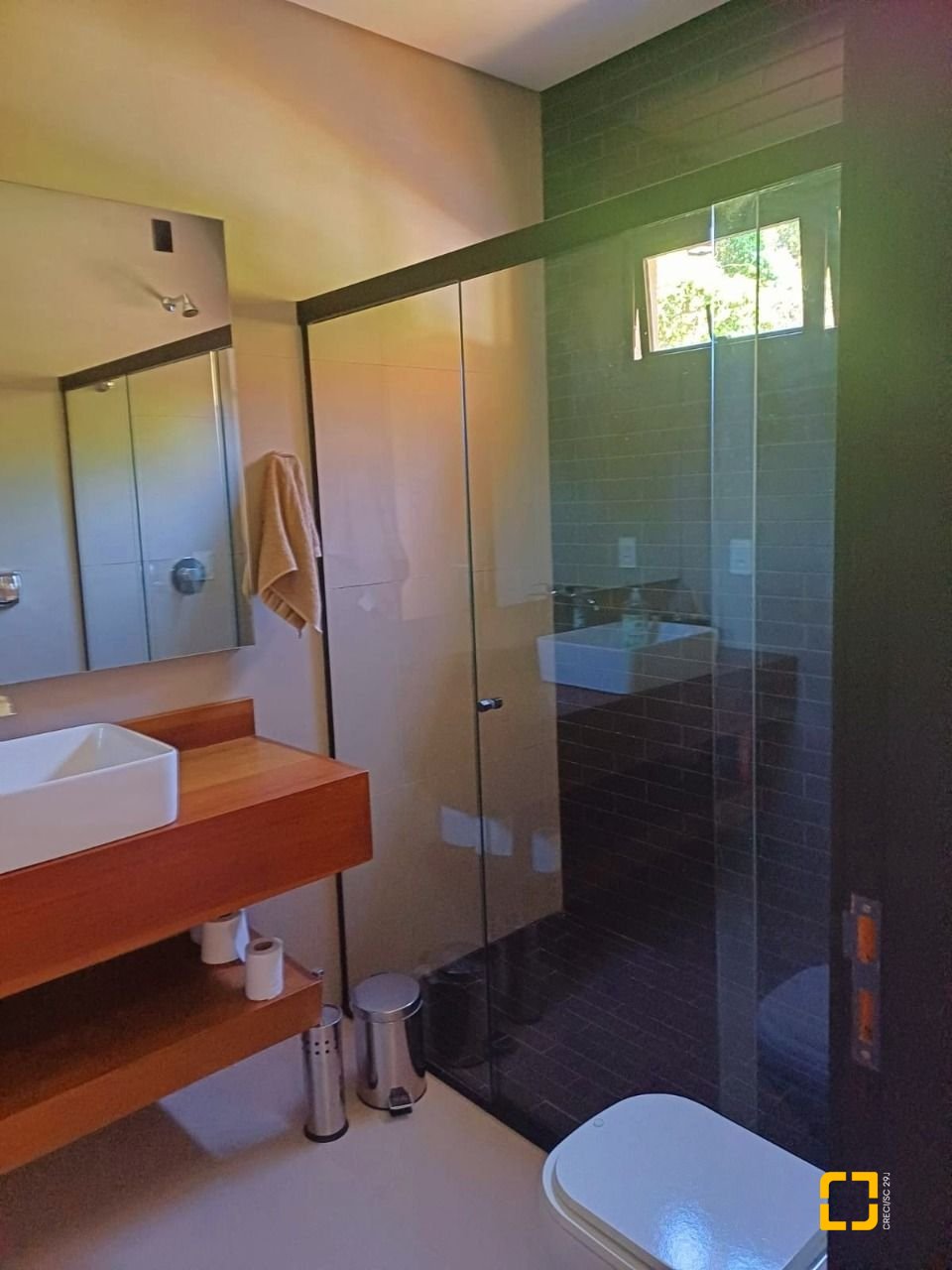 Casa de Condomínio com 186m², 3 quartos (sendo 1 suíte), 2 garagens, no bairro Vargem Grande em Florianópolis