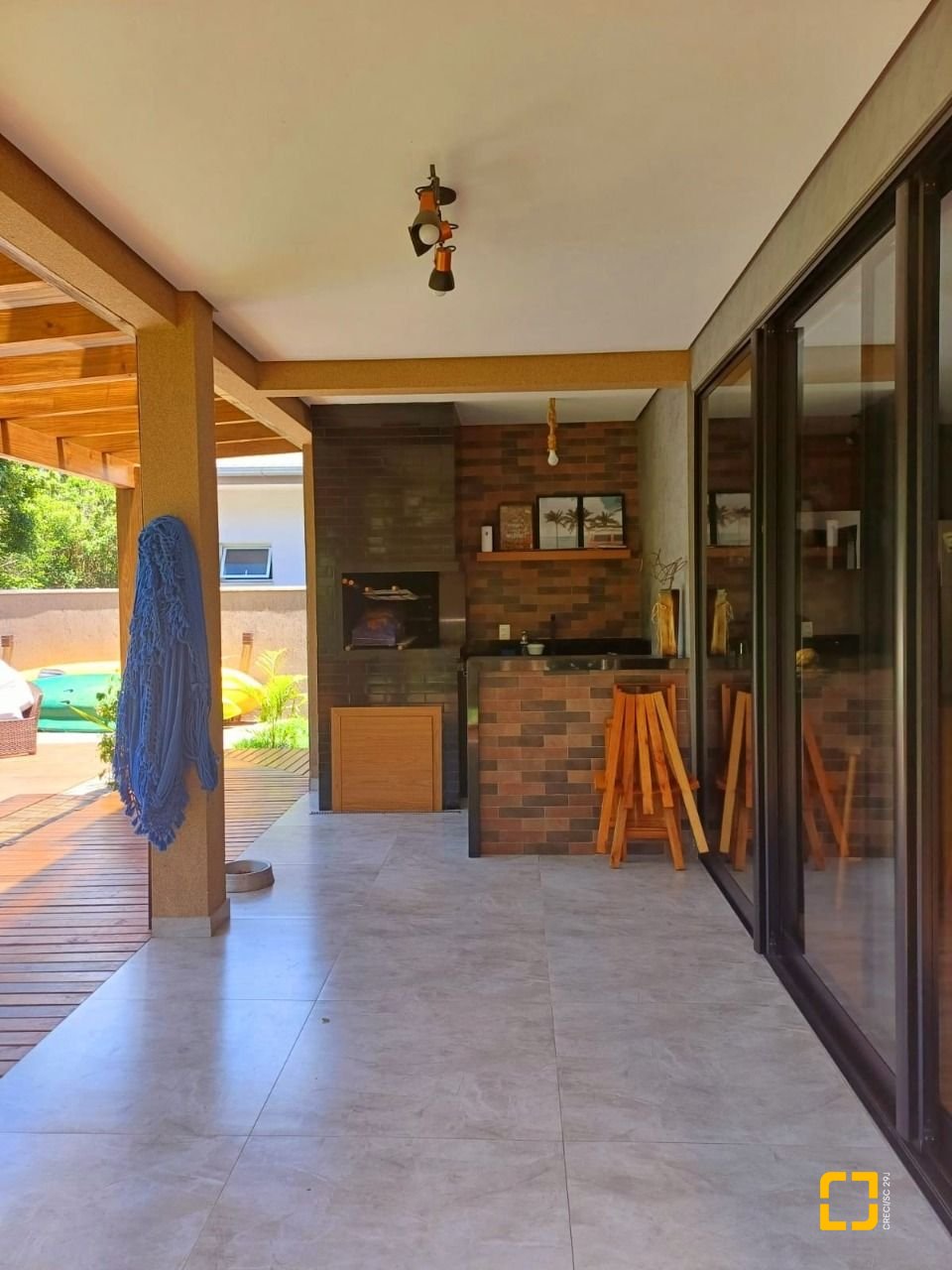 Casa de Condomínio com 186m², 2 quartos (sendo 1 suíte), 2 garagens, no bairro Vargem Grande em Florianópolis