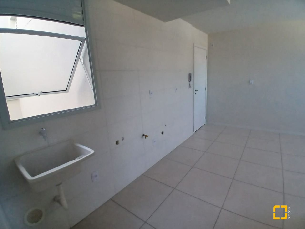 Apartamento com 48m², 2 quartos, 1 garagem, no bairro Sertão do Maruim em São José