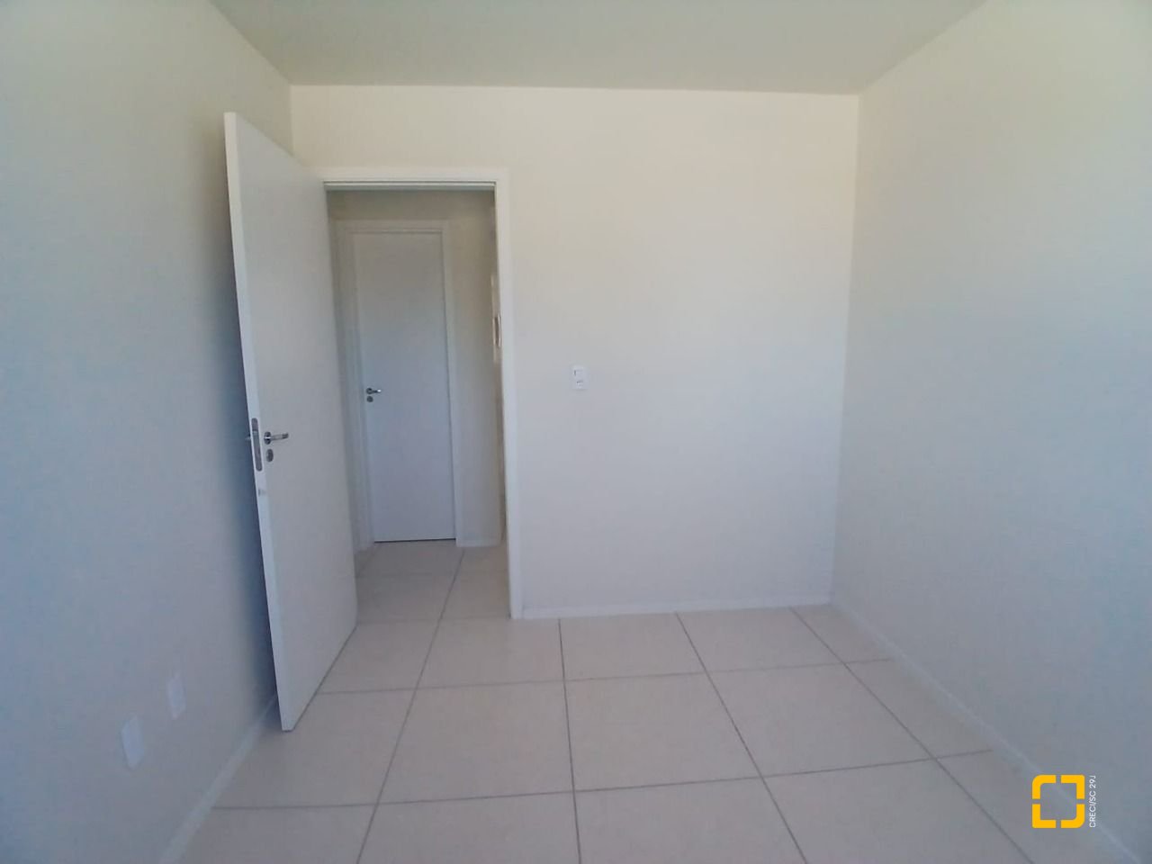 Apartamento com 48m², 2 quartos, 1 garagem, no bairro Sertão do Maruim em São José