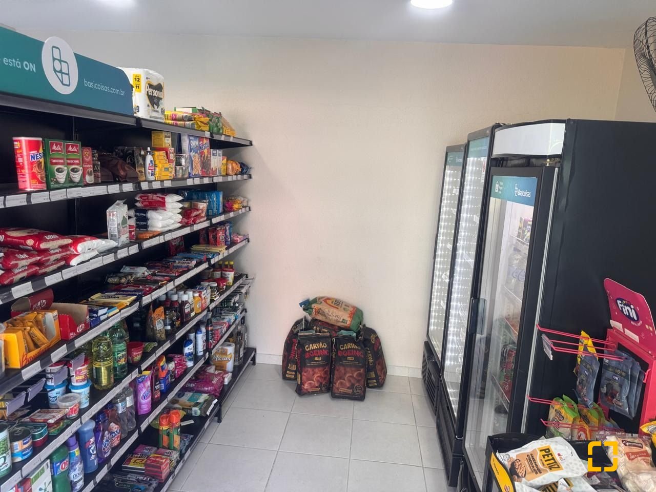 Cobertura com 196m², 3 quartos (sendo 1 suíte), 2 garagens, no bairro Carvoeira em Florianópolis