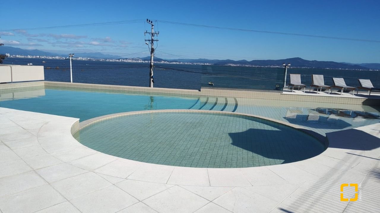 Apartamento com 164m², 6 quartos (sendo 3 suítes), 2 garagens, no bairro Cacupé em Florianópolis