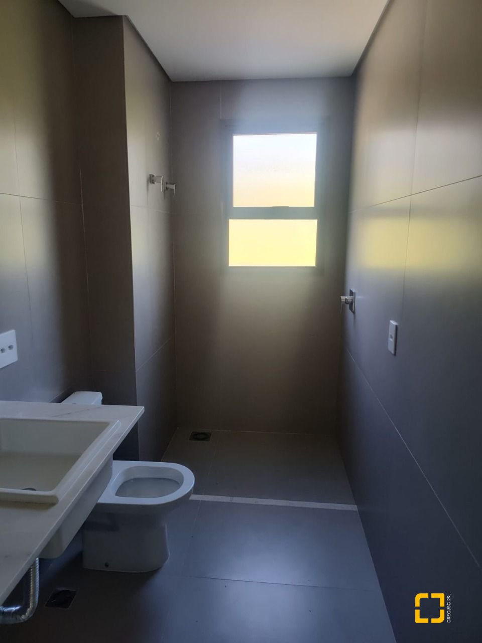 Apartamento com 164m², 6 quartos (sendo 3 suítes), 2 garagens, no bairro Cacupé em Florianópolis