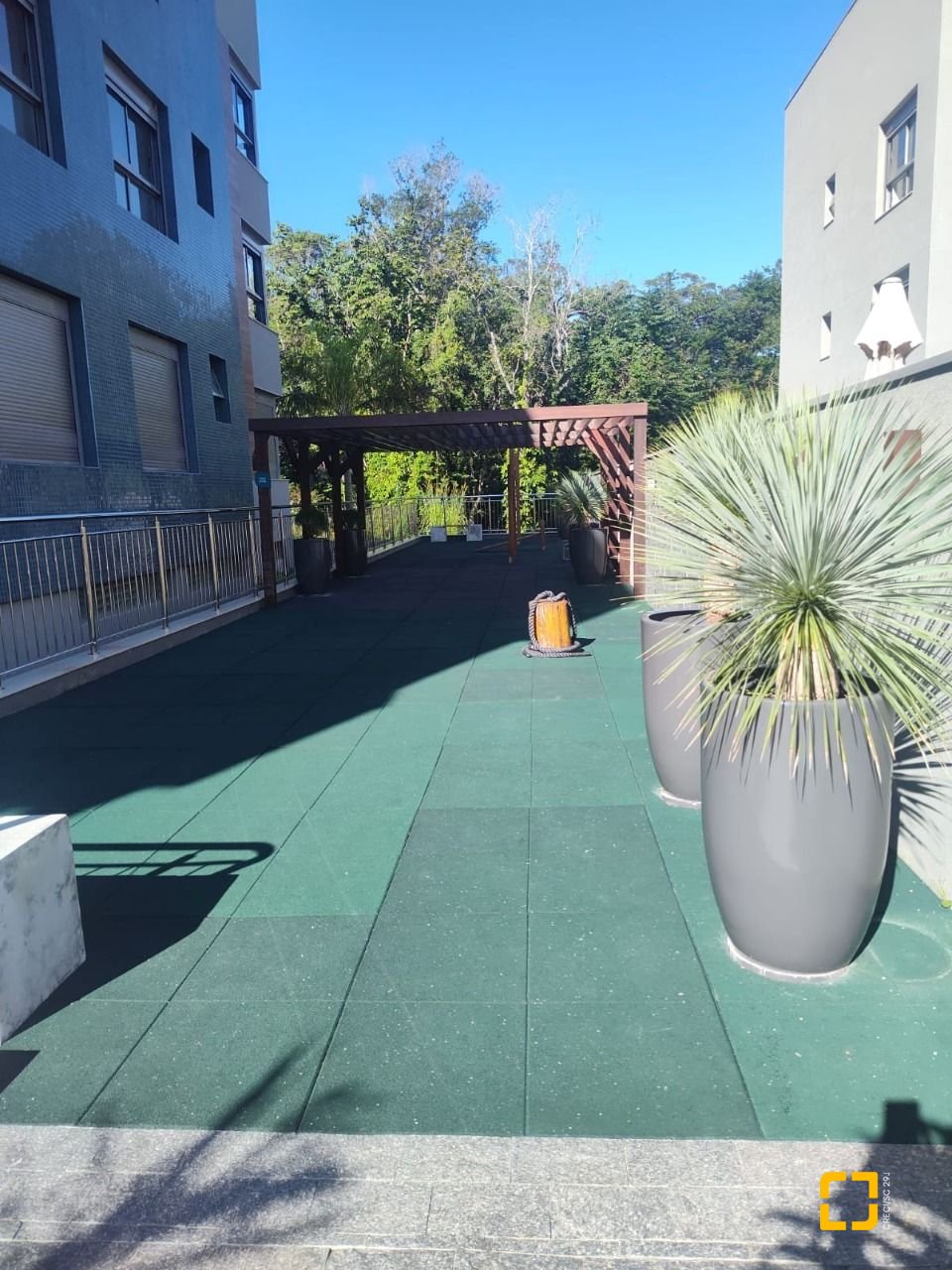 Apartamento com 164m², 6 quartos (sendo 3 suítes), 2 garagens, no bairro Cacupé em Florianópolis