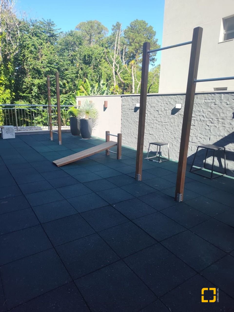 Apartamento com 164m², 6 quartos (sendo 3 suítes), 2 garagens, no bairro Cacupé em Florianópolis