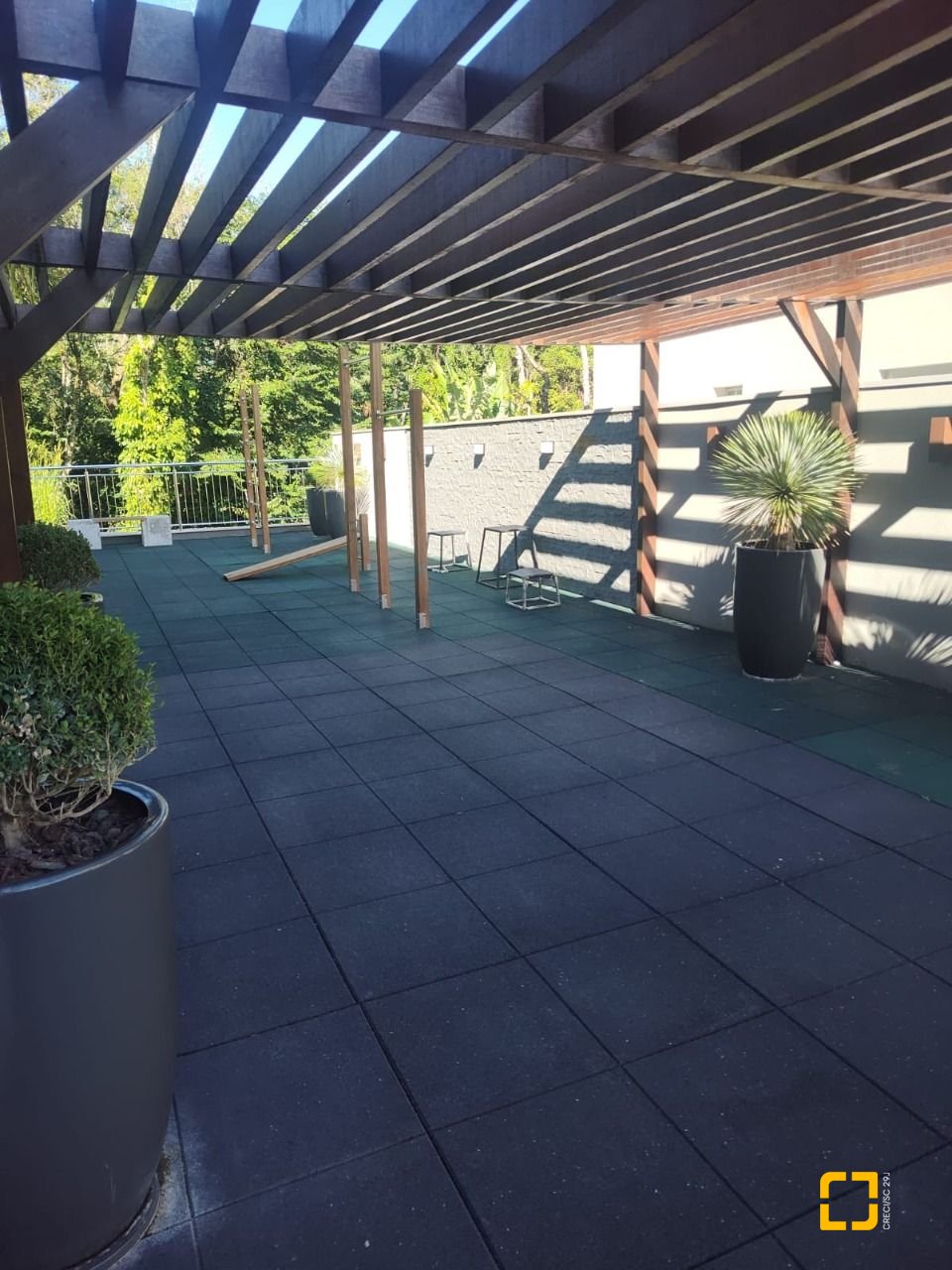 Apartamento com 164m², 6 quartos (sendo 3 suítes), 2 garagens, no bairro Cacupé em Florianópolis
