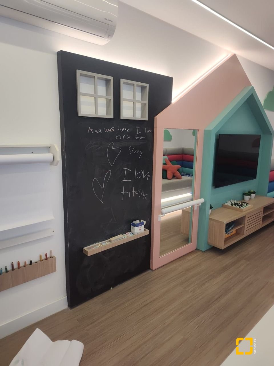 Apartamento com 164m², 6 quartos (sendo 3 suítes), 2 garagens, no bairro Cacupé em Florianópolis