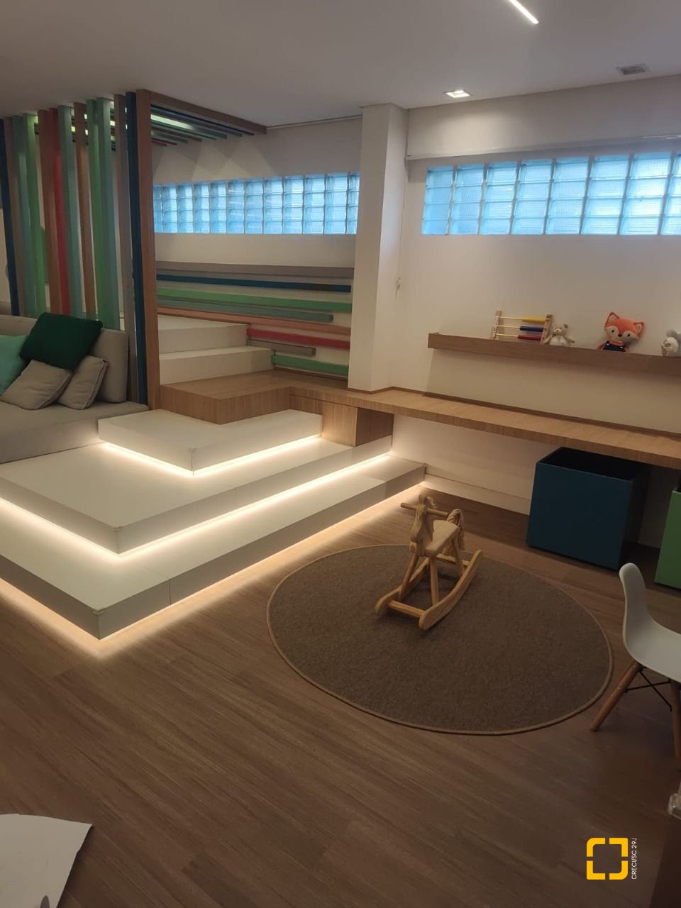 Apartamento com 164m², 6 quartos (sendo 3 suítes), 2 garagens, no bairro Cacupé em Florianópolis