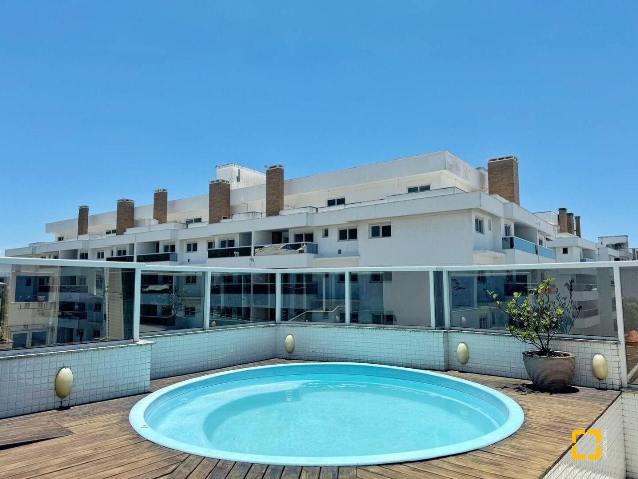 Cobertura com 200m², 4 quartos (sendo 1 suíte), 2 garagens, no bairro Ingleses em Florianópolis