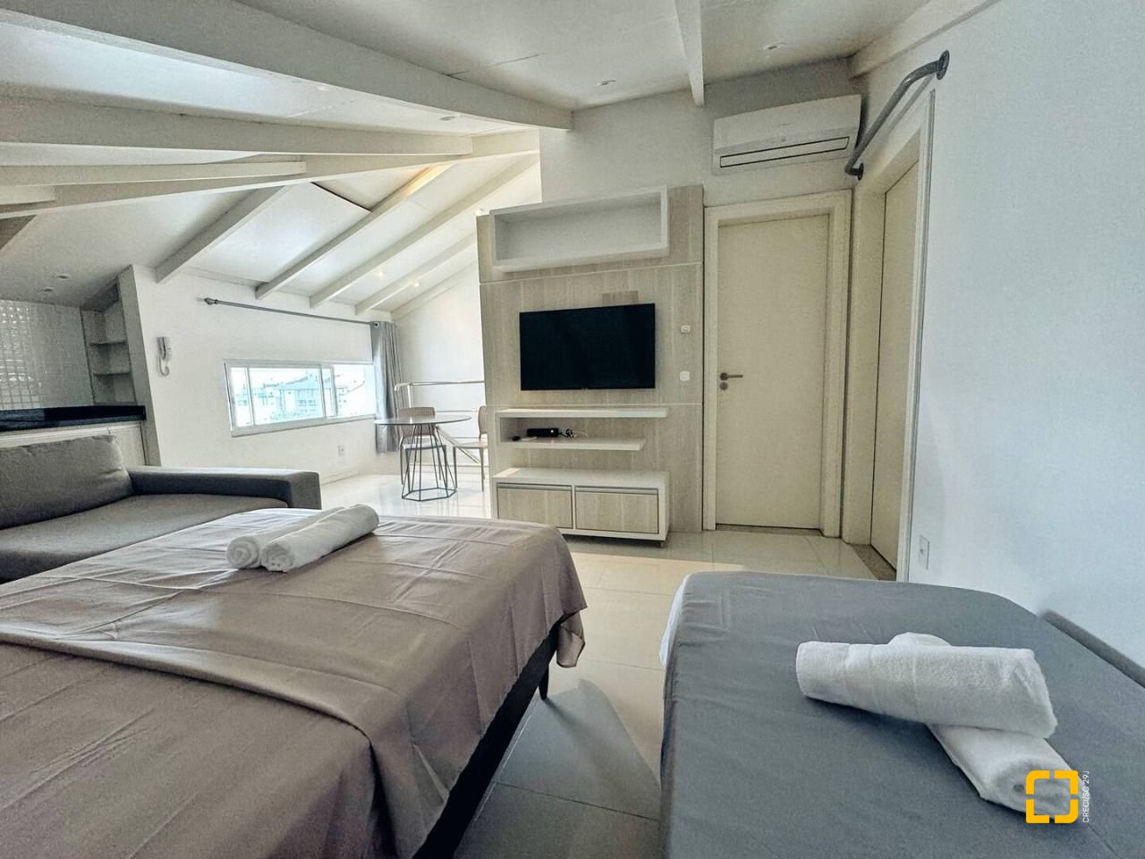 Cobertura com 200m², 4 quartos (sendo 1 suíte), 2 garagens, no bairro Ingleses em Florianópolis