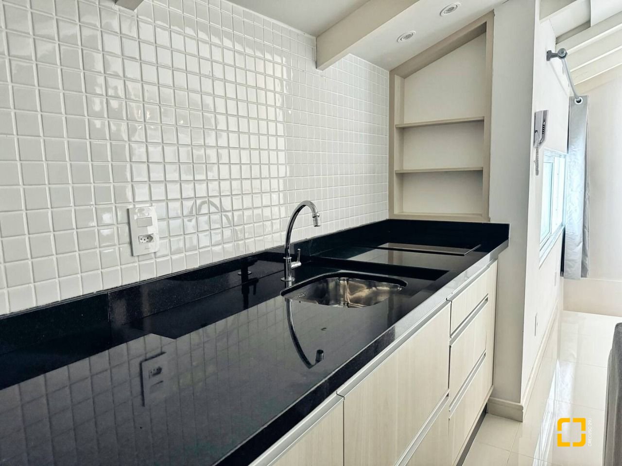 Cobertura com 200m², 4 quartos (sendo 1 suíte), 2 garagens, no bairro Ingleses em Florianópolis