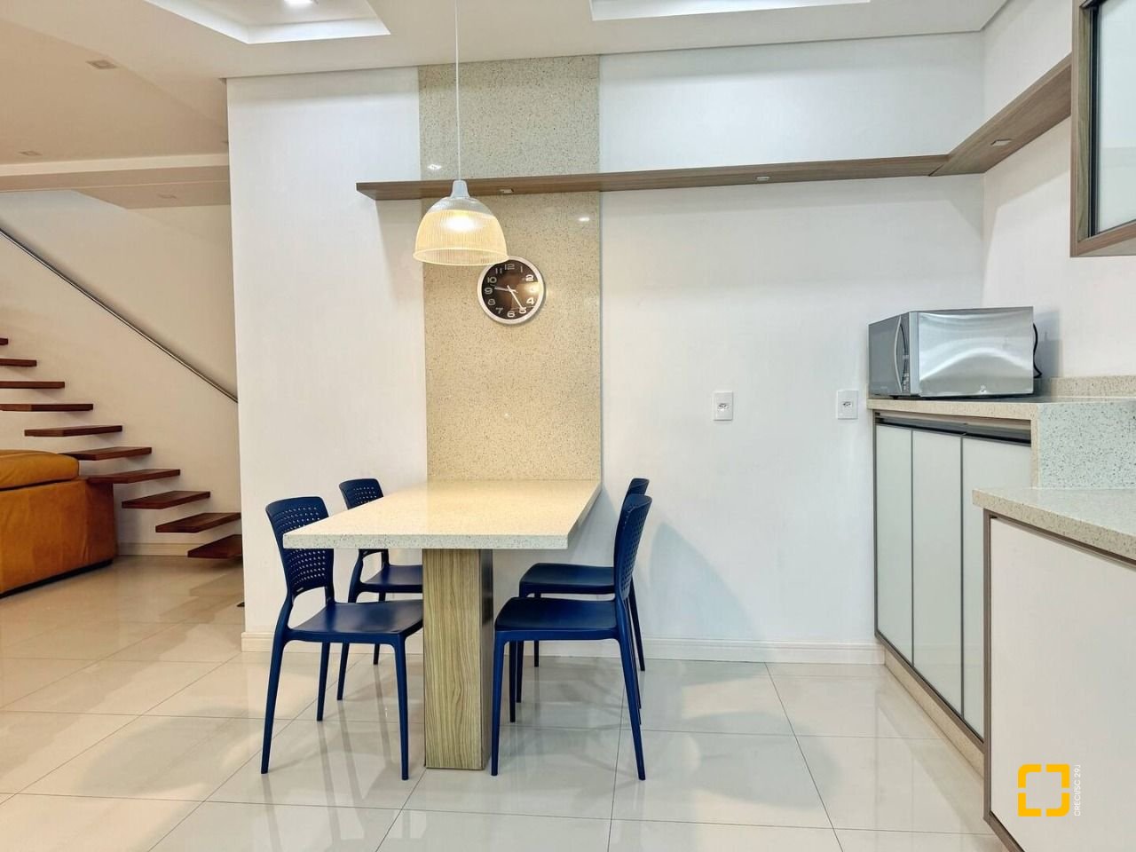 Cobertura com 200m², 4 quartos (sendo 1 suíte), 2 garagens, no bairro Ingleses em Florianópolis