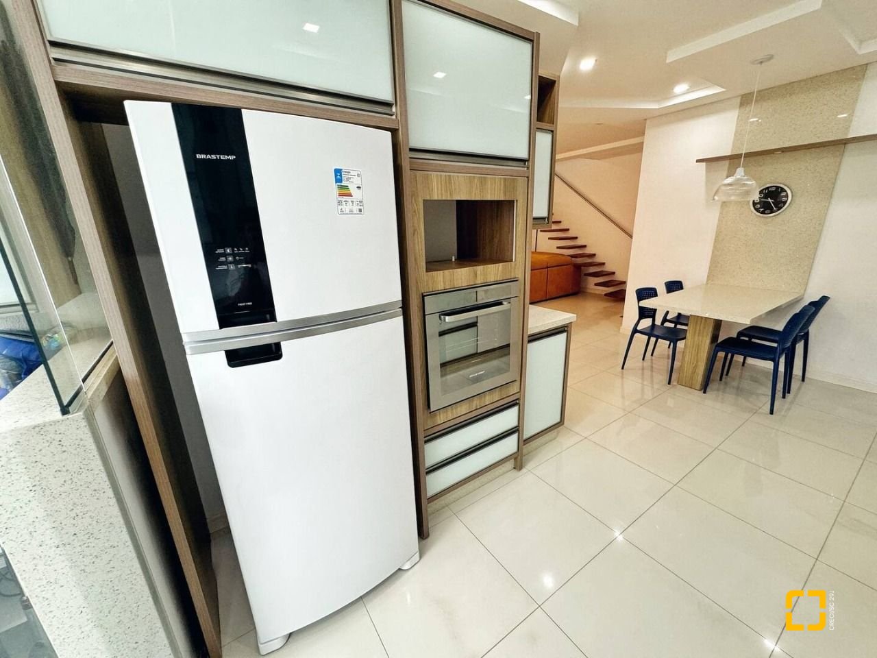 Cobertura com 200m², 4 quartos (sendo 1 suíte), 2 garagens, no bairro Ingleses em Florianópolis
