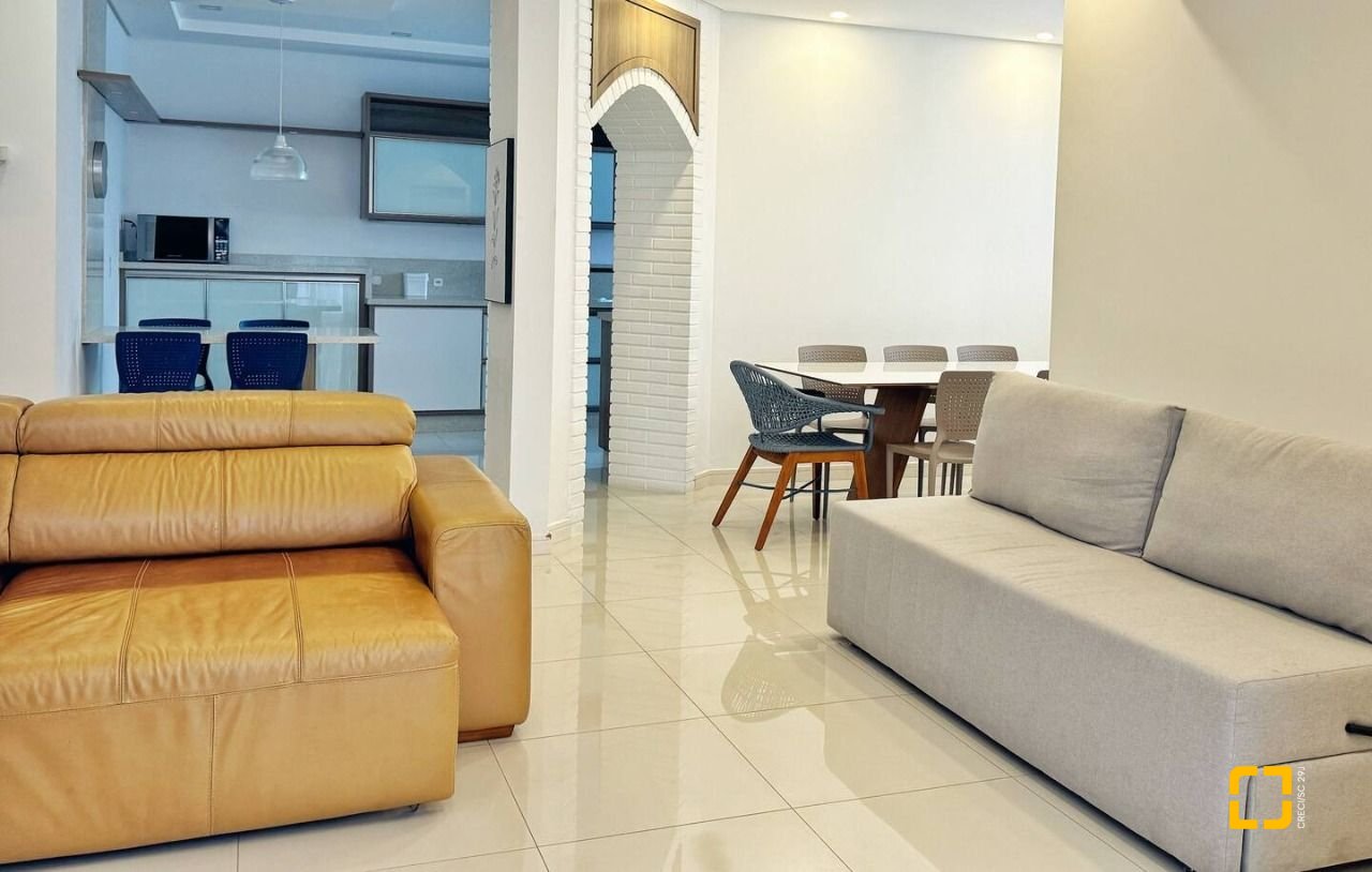 Cobertura com 200m², 4 quartos (sendo 1 suíte), 2 garagens, no bairro Ingleses em Florianópolis