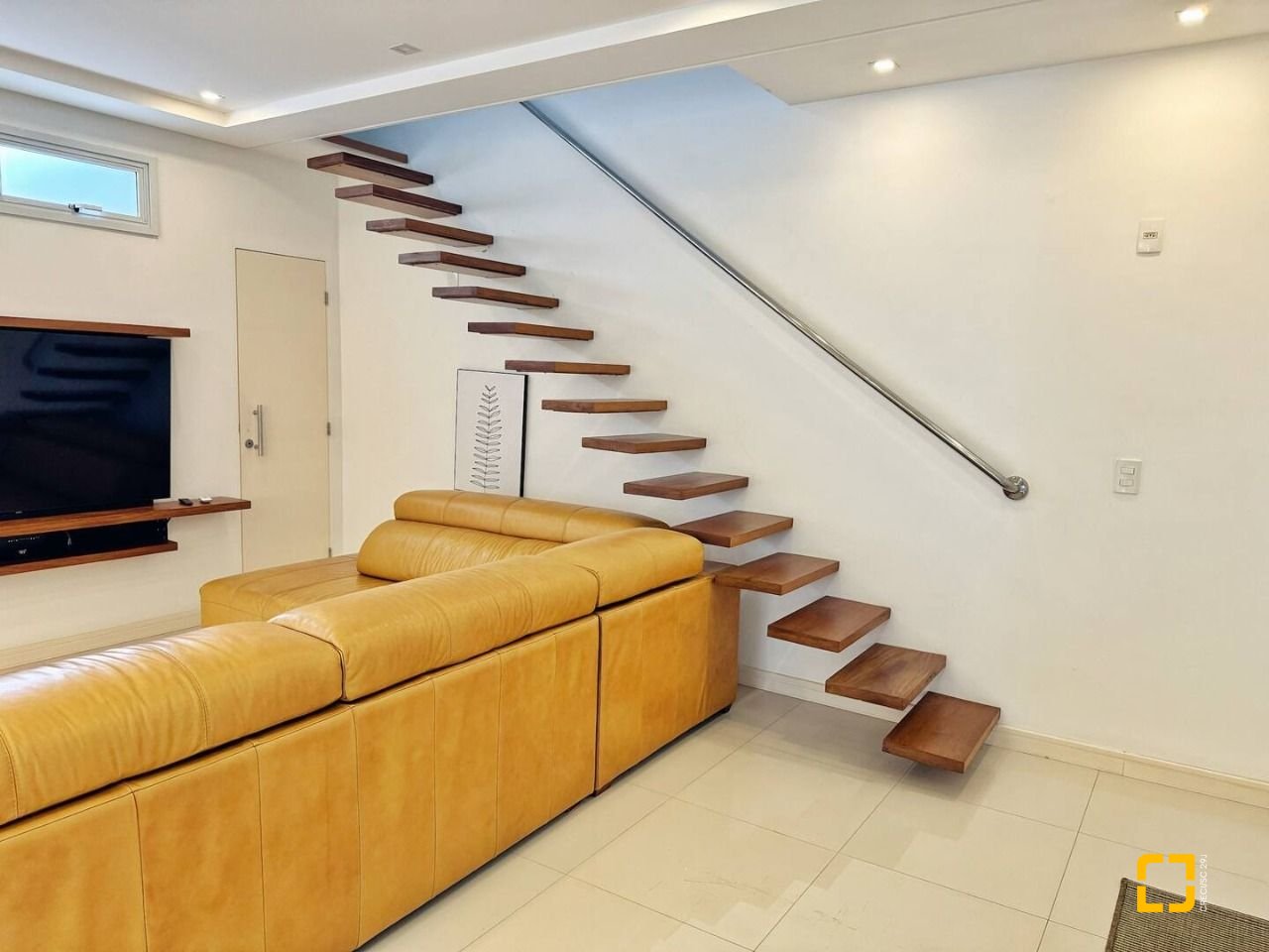 Cobertura com 200m², 4 quartos (sendo 1 suíte), 2 garagens, no bairro Ingleses em Florianópolis