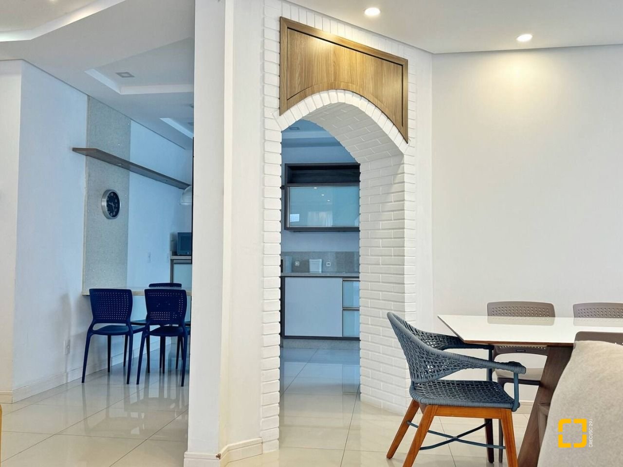 Cobertura com 200m², 4 quartos (sendo 1 suíte), 2 garagens, no bairro Ingleses em Florianópolis