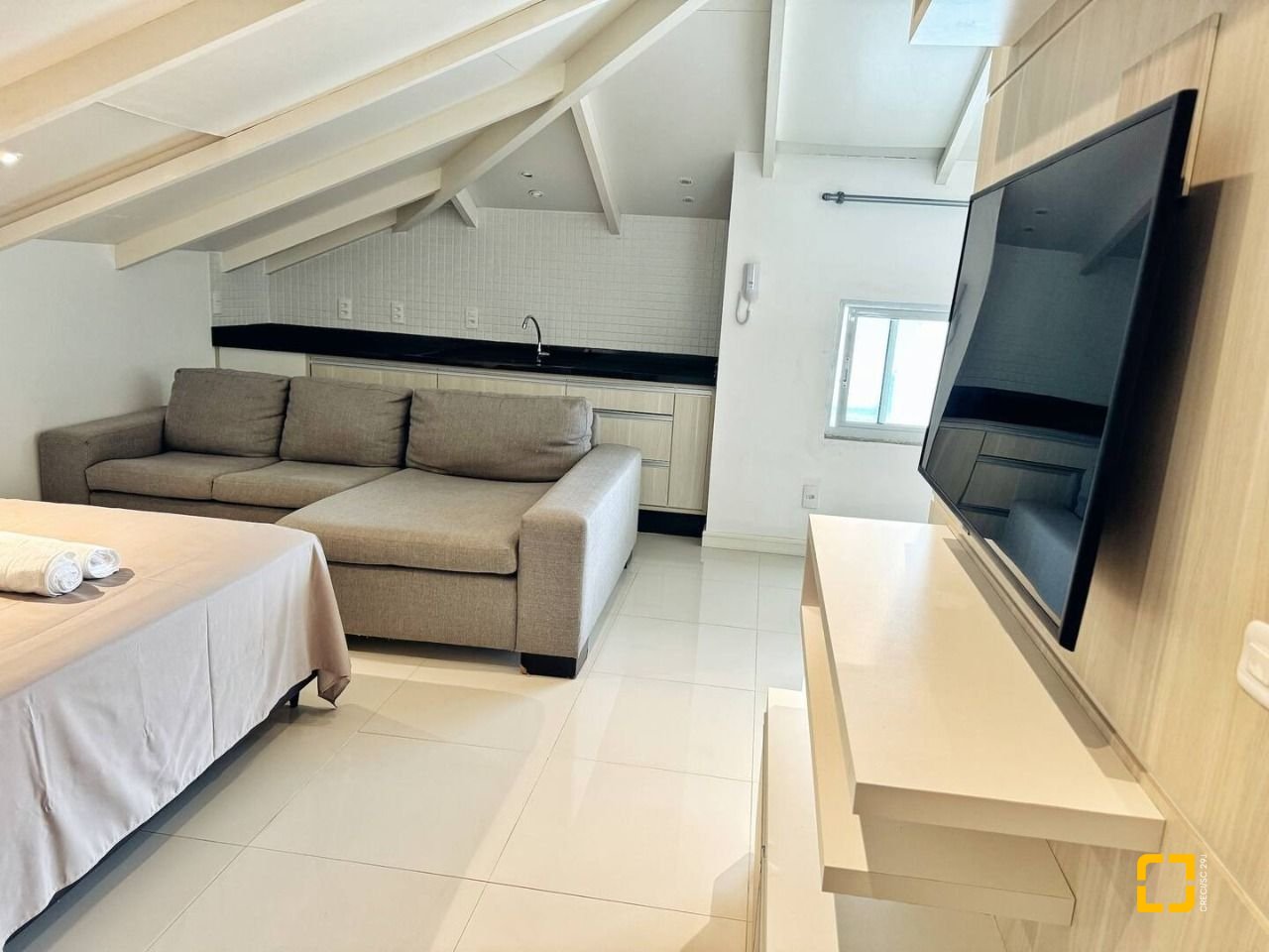 Cobertura com 200m², 4 quartos (sendo 1 suíte), 2 garagens, no bairro Ingleses em Florianópolis