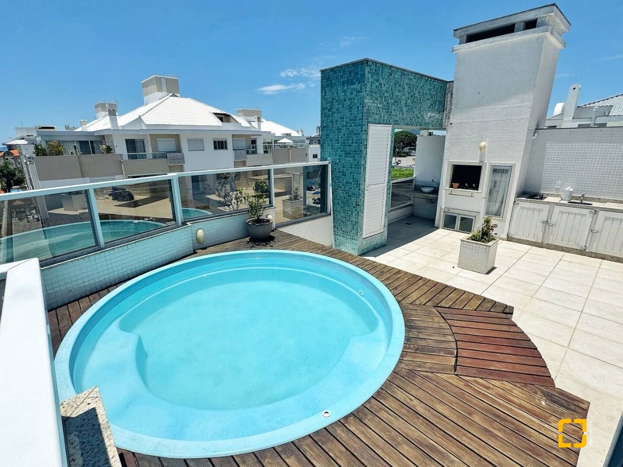 Cobertura com 200m², 4 quartos (sendo 1 suíte), 2 garagens, no bairro Ingleses em Florianópolis