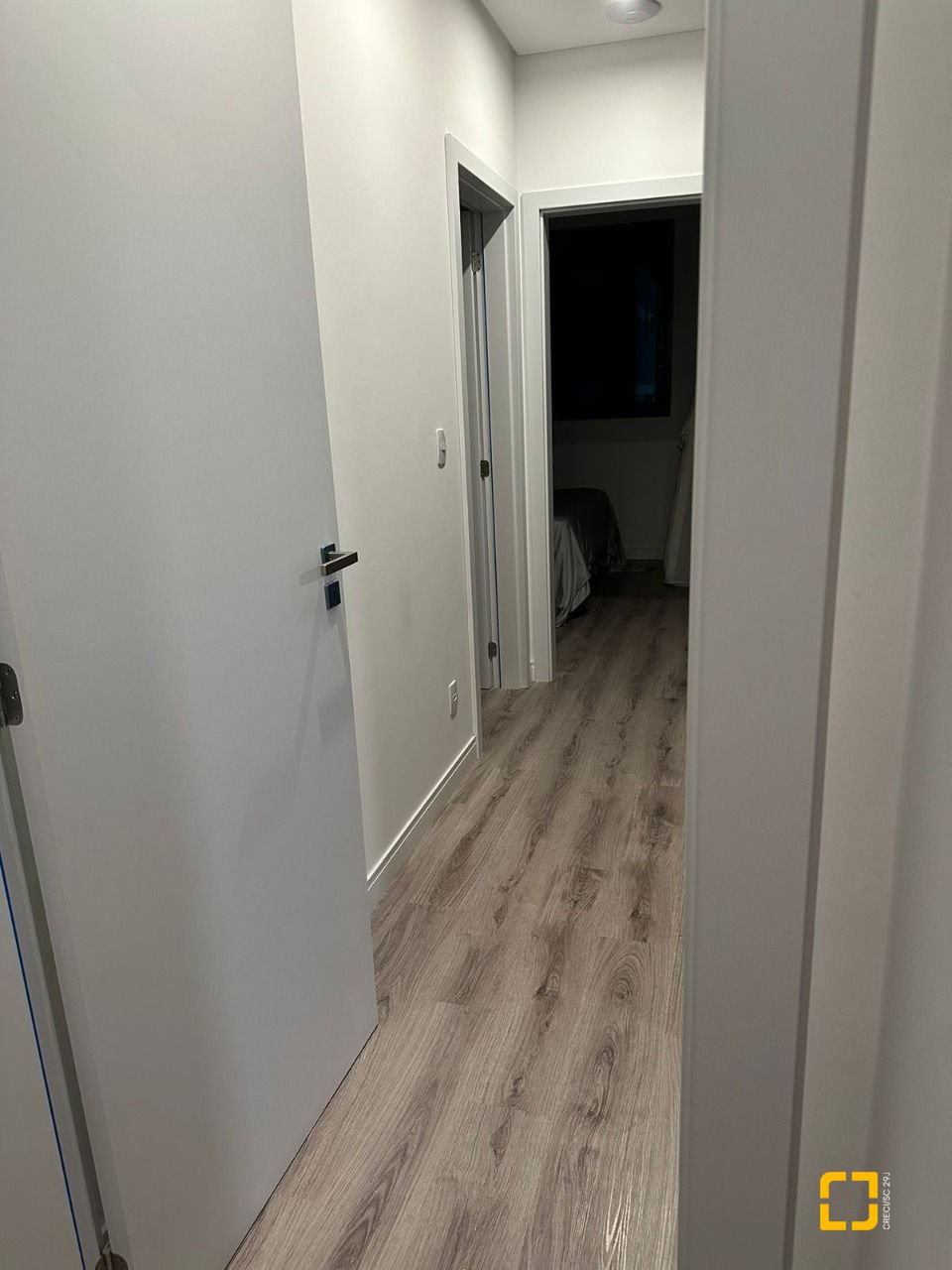 Casa com 323m², 8 quartos (sendo 4 suítes), 4 garagens, no bairro Ingleses em Florianópolis