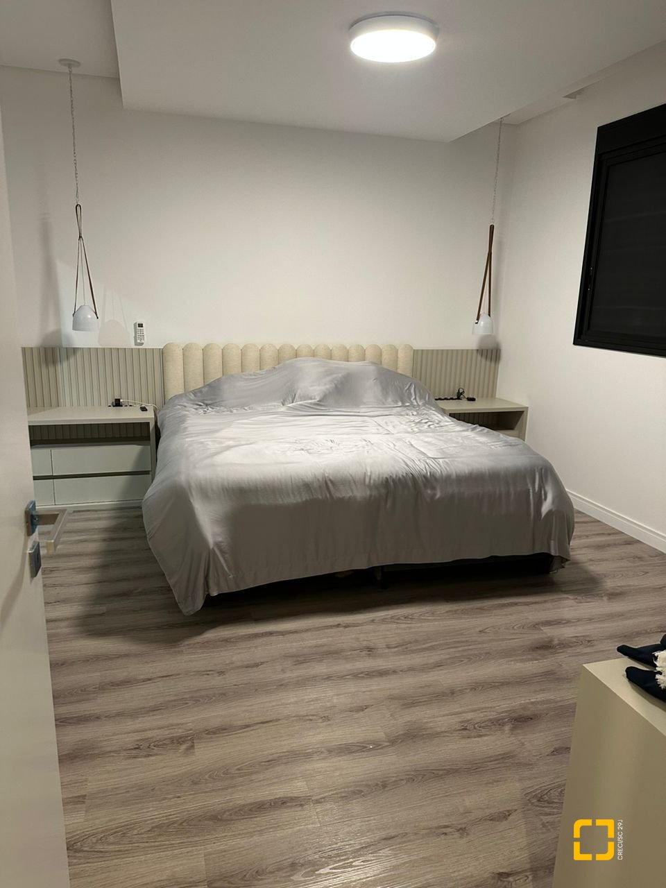 Casa com 323m², 8 quartos (sendo 4 suítes), 4 garagens, no bairro Ingleses em Florianópolis