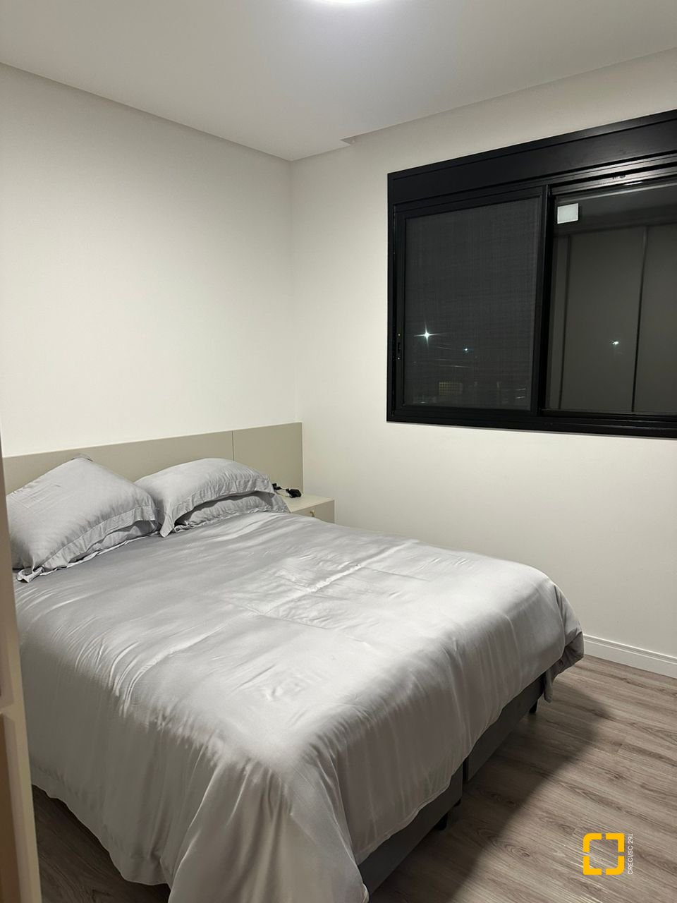 Casa com 323m², 8 quartos (sendo 4 suítes), 4 garagens, no bairro Ingleses em Florianópolis