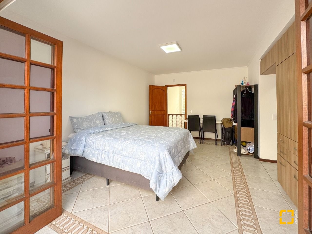 Casa com 230m², 4 quartos (sendo 1 suíte), 4 garagens, no bairro Jurerê Internacional em Florianópolis