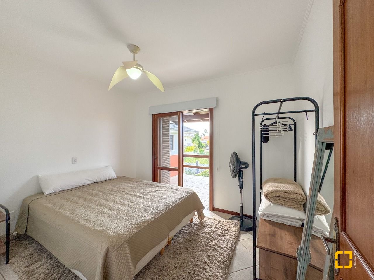 Casa com 230m², 4 quartos (sendo 1 suíte), 4 garagens, no bairro Jurerê Internacional em Florianópolis