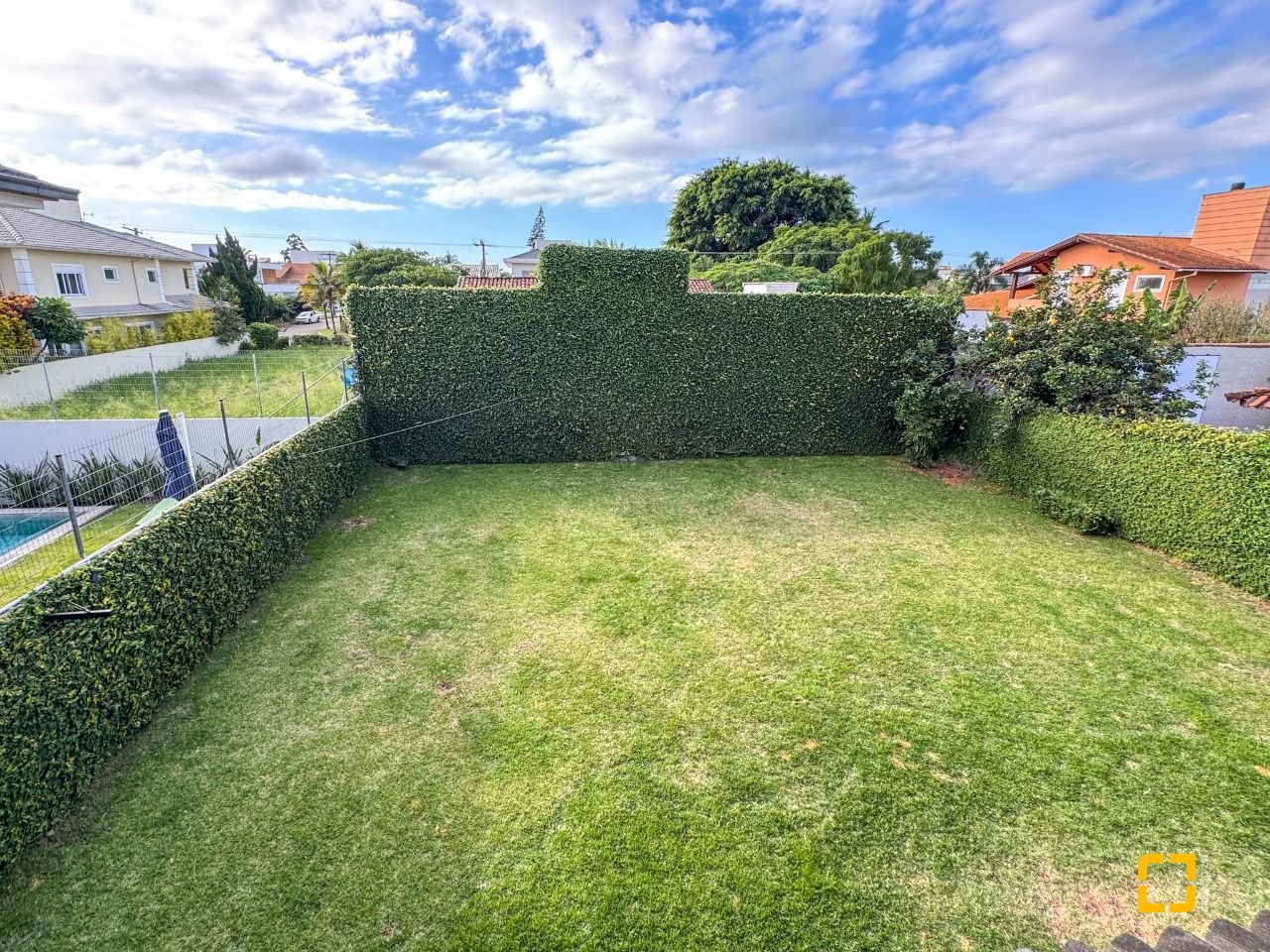 Casa com 230m², 4 quartos (sendo 1 suíte), 4 garagens, no bairro Jurerê Internacional em Florianópolis