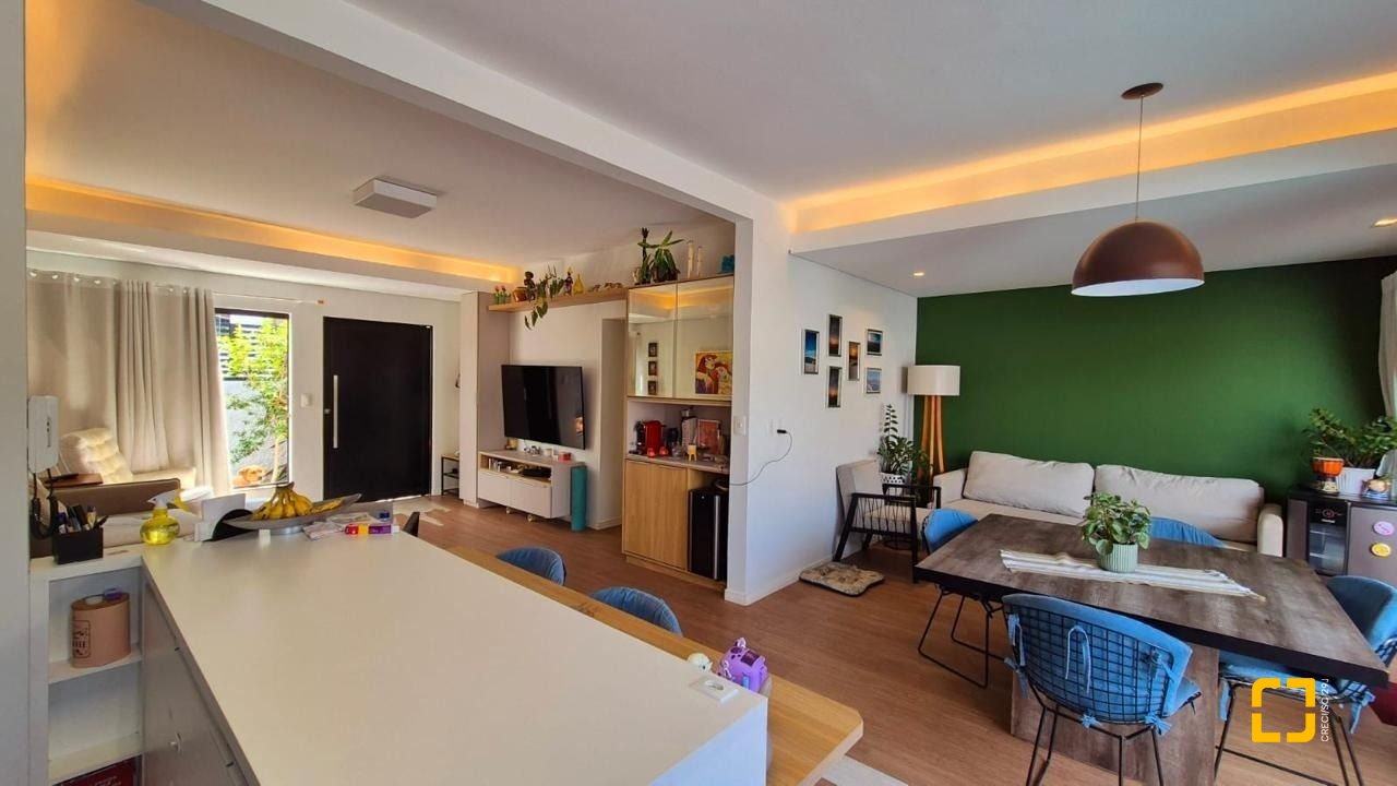 Casa com 95m², 4 quartos (sendo 1 suíte), 2 garagens, no bairro Saco dos Limões em Florianópolis