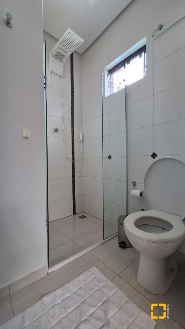 Casa com 95m², 4 quartos (sendo 1 suíte), 2 garagens, no bairro Saco dos Limões em Florianópolis