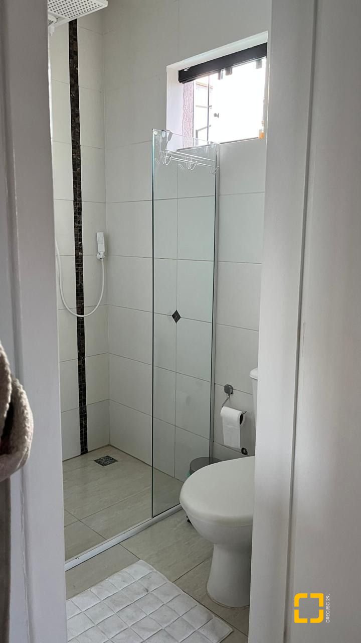 Casa com 95m², 4 quartos (sendo 1 suíte), 2 garagens, no bairro Saco dos Limões em Florianópolis