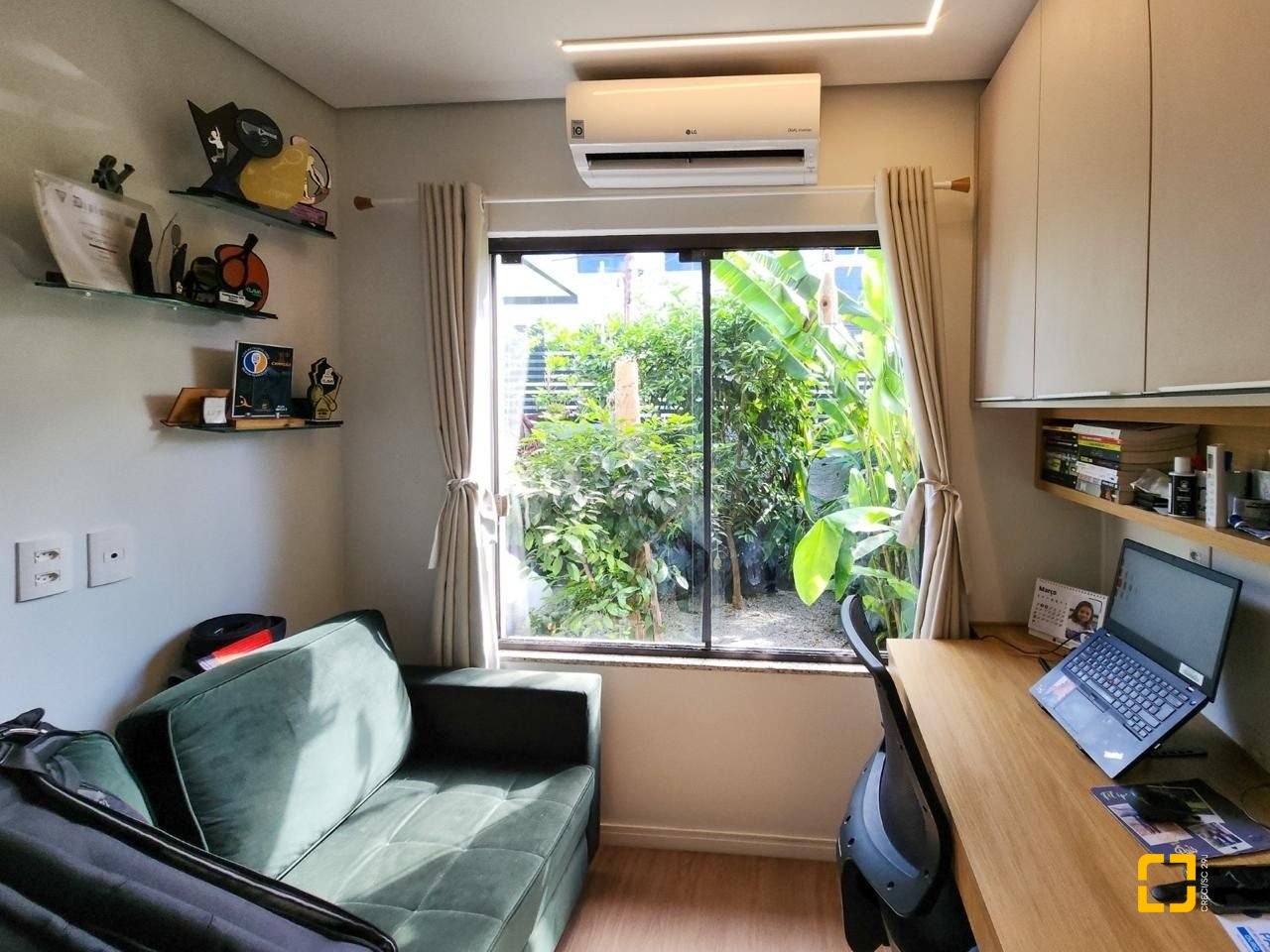 Casa com 95m², 4 quartos (sendo 1 suíte), 2 garagens, no bairro Saco dos Limões em Florianópolis