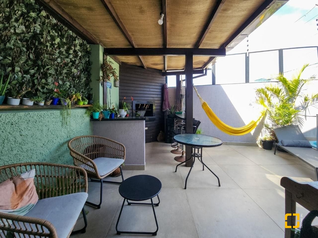 Casa com 95m², 4 quartos (sendo 1 suíte), 2 garagens, no bairro Saco dos Limões em Florianópolis
