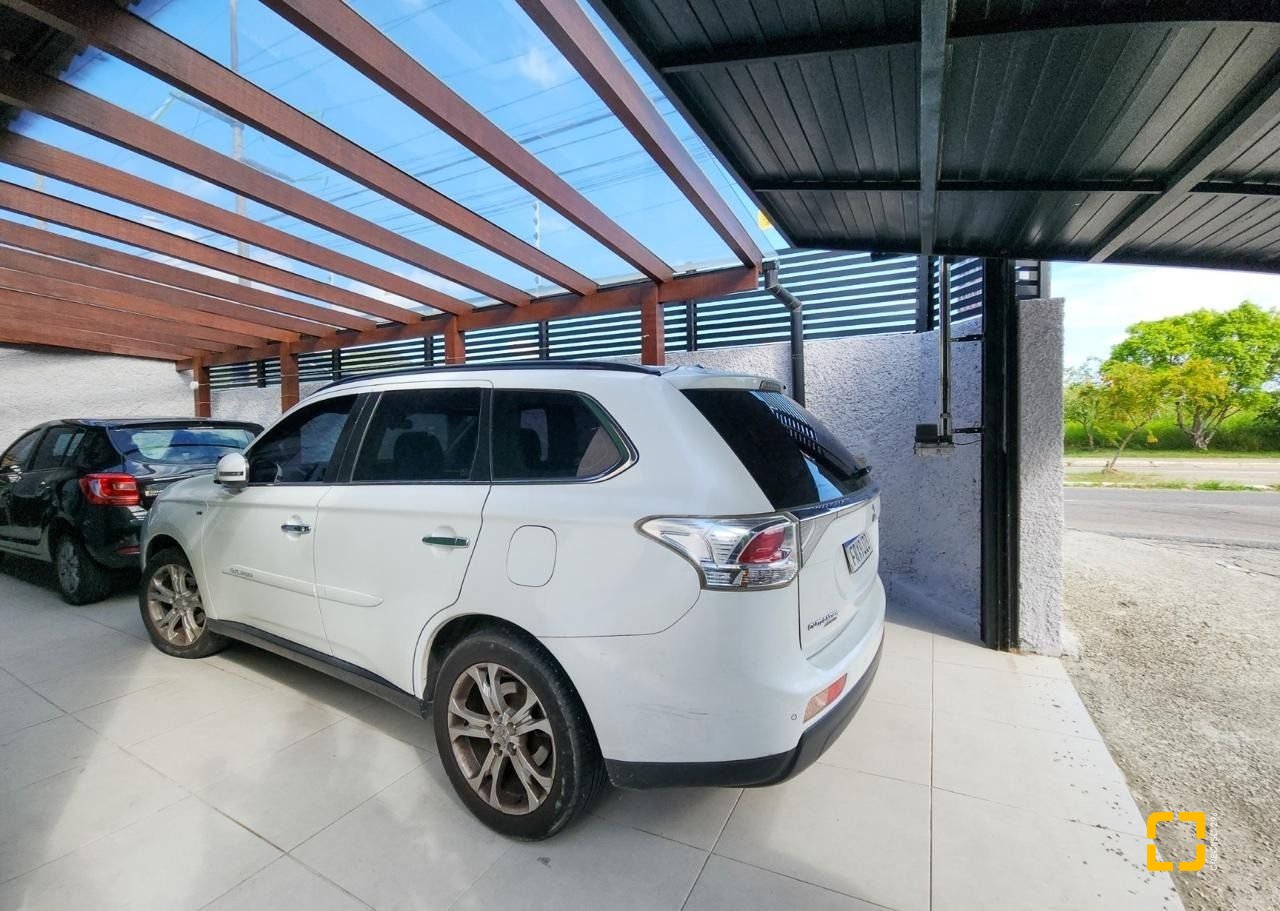 Casa com 95m², 4 quartos (sendo 1 suíte), 2 garagens, no bairro Saco dos Limões em Florianópolis