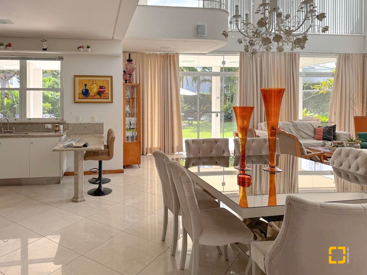 Casa com 605m², 11 quartos (sendo 5 suítes), 6 garagens, no bairro Jurerê Internacional em Florianópolis